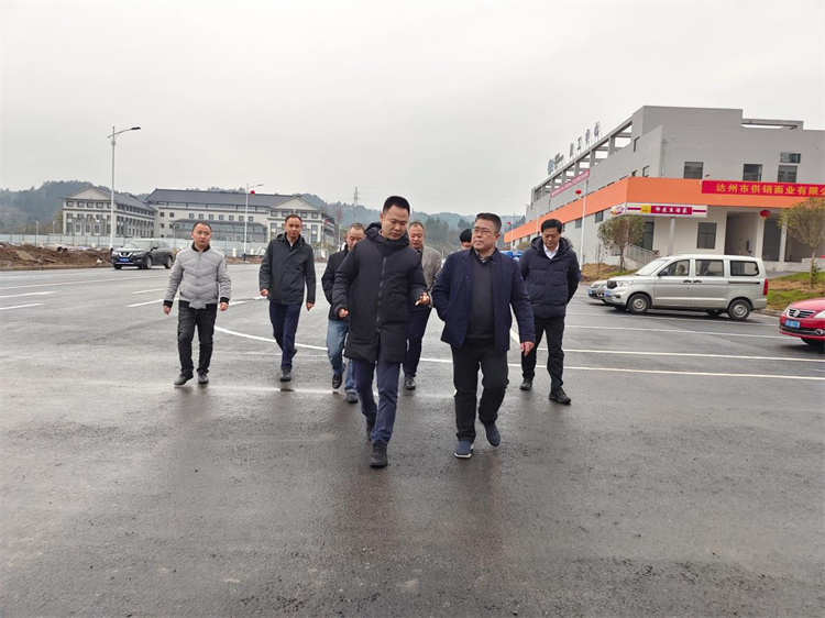 省供投集團(tuán)紀(jì)委書(shū)記、監(jiān)事會(huì)副主席吳德貴率隊(duì)赴四川供銷西南冷鏈物流基地調(diào)研指導(dǎo)